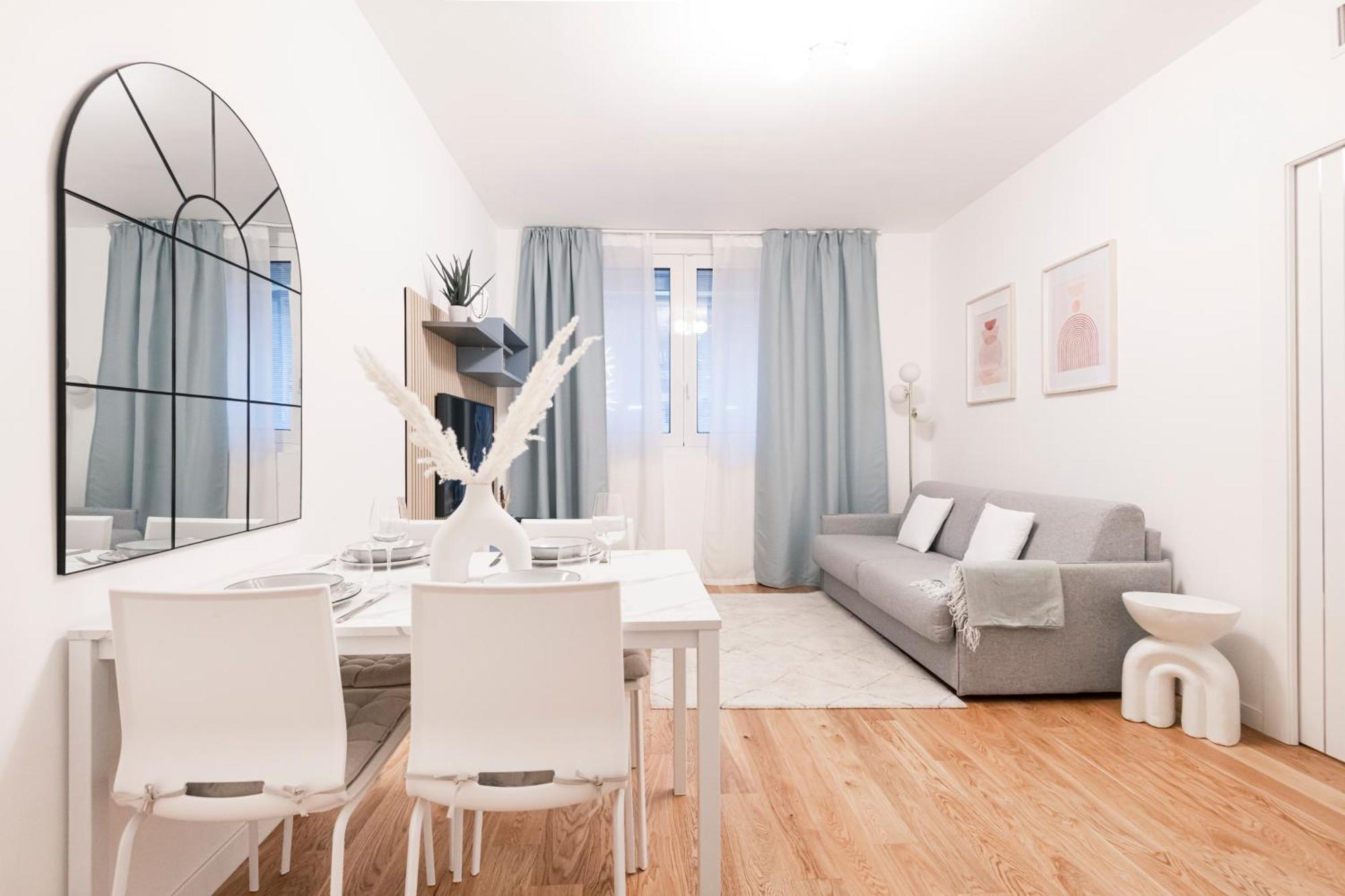 Ferienwohnung Easylife - Design And Relax In The Heart Of Mailand Exterior foto